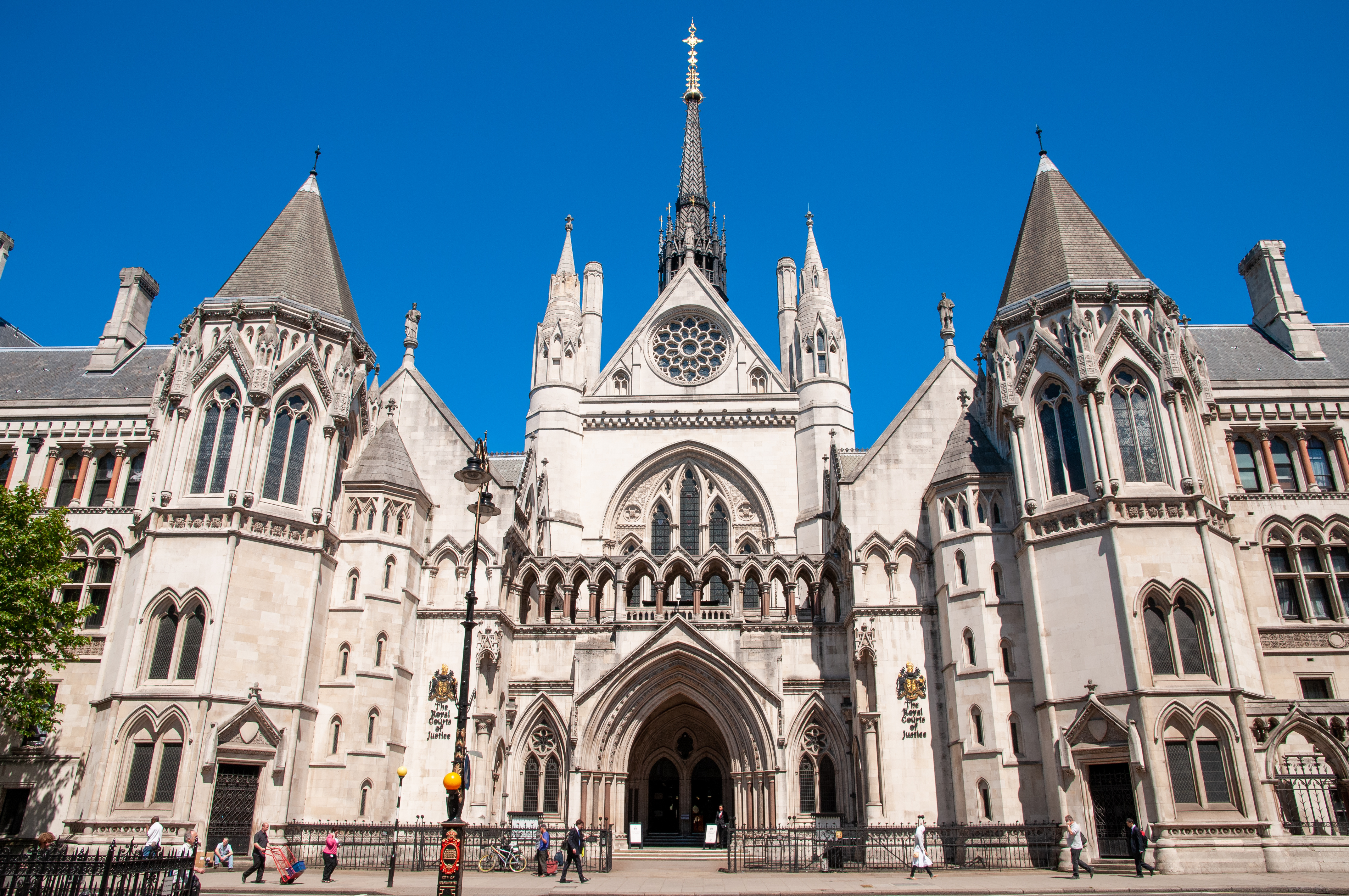 Exterior show of the Supreme Court.